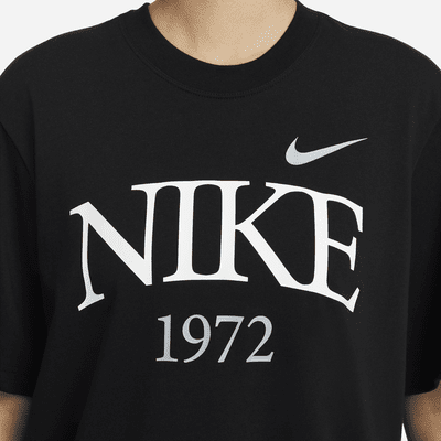 เสื้อยืดผู้หญิง Nike Sportswear Classic