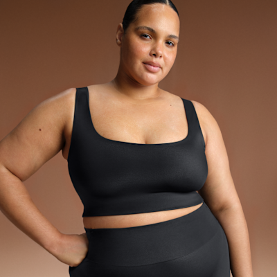 NikeSKIMS Shine Women's Scoop-Neck Bra Top