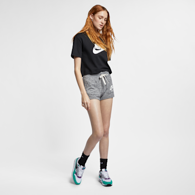 Nike Sportswear Essential Women's Cropped T-Shirt