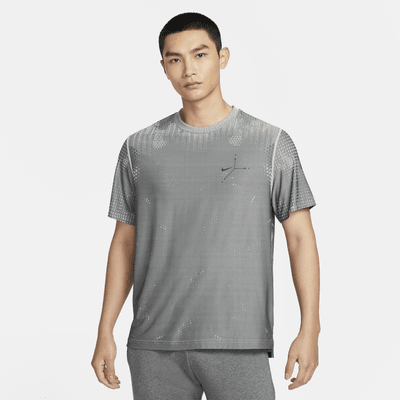 Nike A.P.S. 男款 Dri-FIT ADV 短袖多功能上衣