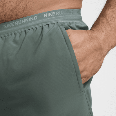 Nike Stride Dri-FIT 2-i-1 løpeshorts til herre (18 cm)