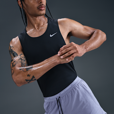 Shorts de correr Dri-FIT de 13 cm con forro de ropa interior perforados para hombre Nike Stride