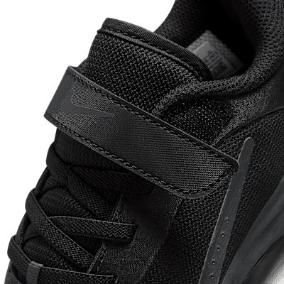 Nike Omni Multi-Court Older Kids' Indoor Court Shoes