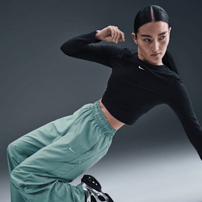 Pants de tiro medio con dobladillo abierto para mujer Nike Sportswear Classic