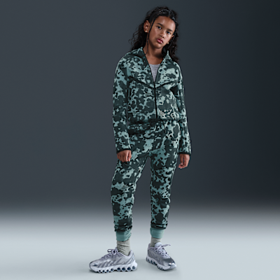 Nike Tech Camo-Fleece-Hoodie mit durchgehendem Reißverschluss (ältere Kinder, Jungen)
