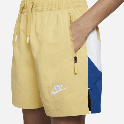 Nike Sportswear Amplify Older Kids' Woven Shorts