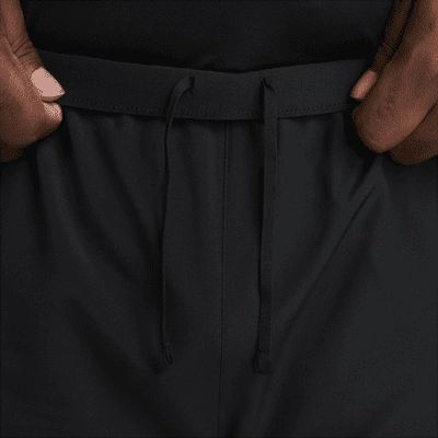 Nike Challenger Swoosh Dri-FIT hardloopshorts voor heren (13 cm)