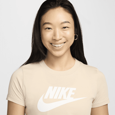 Nike Sportswear Essentials Women's Logo T-Shirt