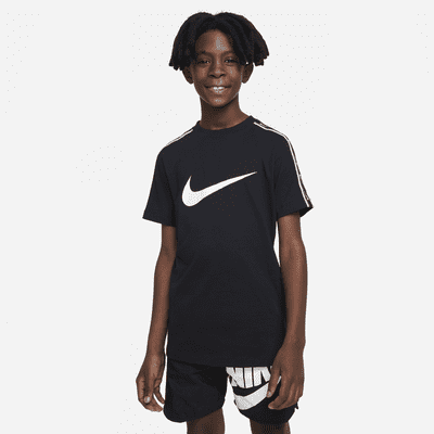 Nike Sportswear Repeat Big Kids' (Boys') T-Shirt. Nike JP