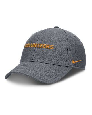 Мужские  Tennessee On-Field Rise Gameday Nike Dri-FIT College Trucker Adjustable Hat