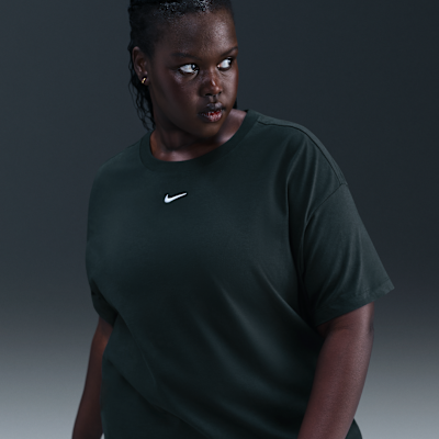 Nike Sportswear Essential