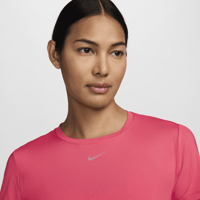 เสื้อแขนสั้นผู้หญิง Dri-FIT Nike One Classic