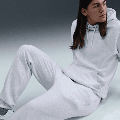 Nike Club Pants de tejido Fleece cepillado con puños para hombre