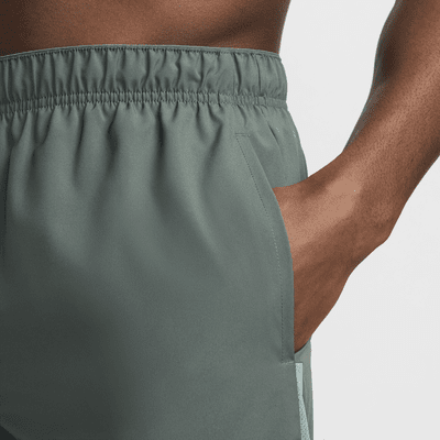 Short non doublé 23 cm Dri-FIT Nike Challenger pour homme