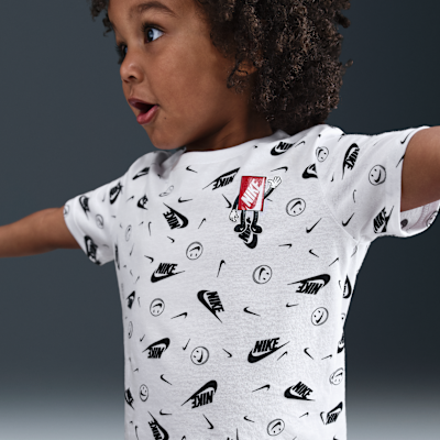 Playera cuadrada estampada infantil Nike