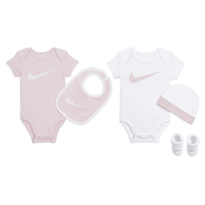 Conjunto de regalo en caja de 5 piezas para bebé (0-9 meses) Nike Baby Essentials