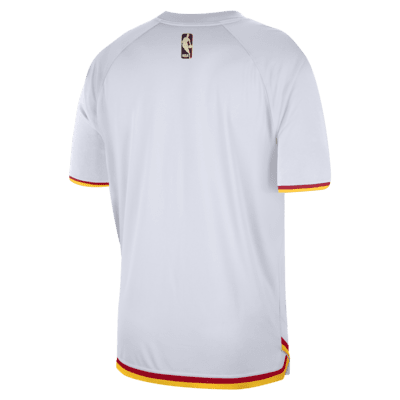 Playera de manga corta Nike Dri-FIT de la NBA para antes del partido para hombre Golden State Warriors Hardwood Classics