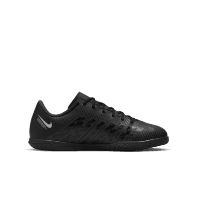 Nike Jr. Mercurial Vapor 15 Club Little/Big Kids' Indoor/Court Low-Top Soccer Shoes