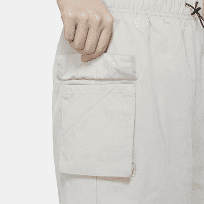 Nike Sportswear Essential 女款梭織高腰短褲