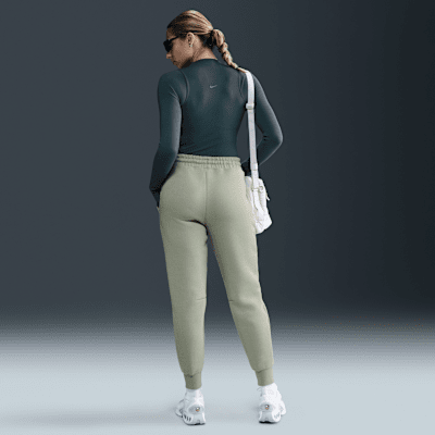 FC Chelsea Tech Nike Football Fleece-Jogger mit mittelhohem Bund (Damen)