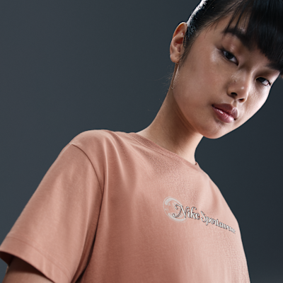 ナイキ スポーツウェア クラブ ウィメンズ ルーズ クロップド Tシャツ