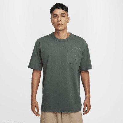 Nike Sportswear Premium Essentials Men's Pocket T-Shirt