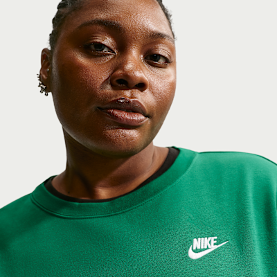 Nike Sportswear Club Fleece Women's Loose Crew-Neck Sweatshirt (Plus Size)
