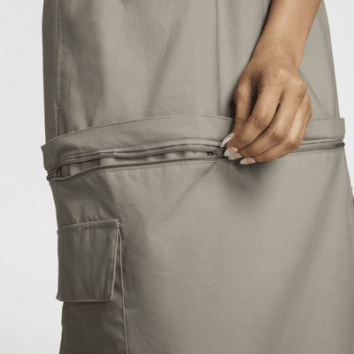 Nike Sportswear Essential Women's Mid-Rise Woven Cargo Midi Skirt