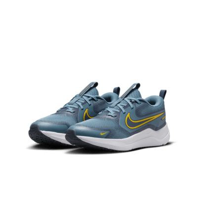 Nike Cosmic Runner Big Kids' Road Running Shoes