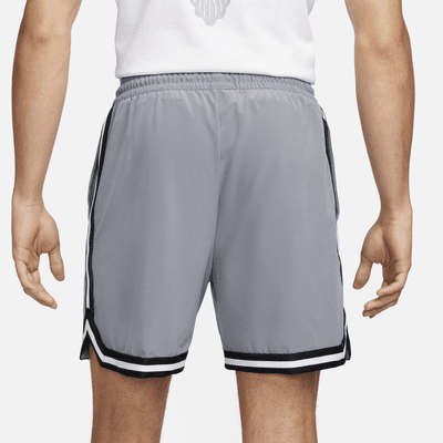 Shorts de básquetbol de tejido Woven UV Dri-FIT de 15 cm para hombre Nike DNA