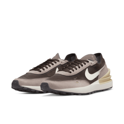 nike waffle beige