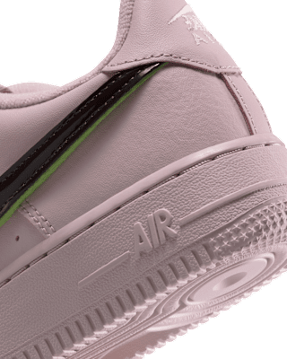 Nike Air Force 1 LV8