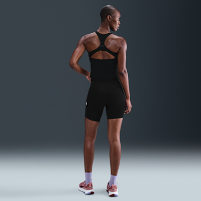 Camiseta de tirantes con bra deportivo de sujeción media con almohadillas para mujer Nike Trail