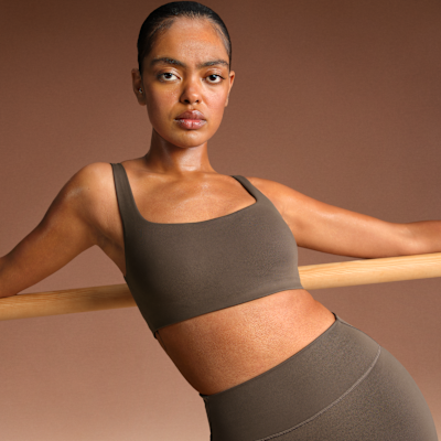 NikeSKIMS Matte Women's Scoop-Neck Bra