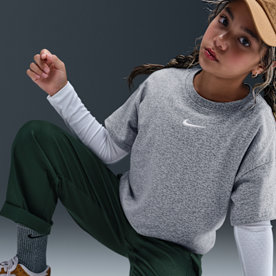 Nike Sportswear Essential Big Kids' (Girls') T-Shirt