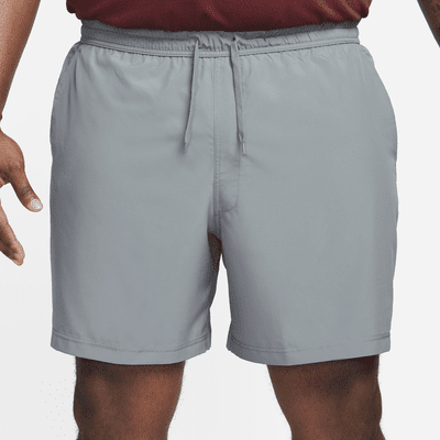 Shorts Dri-FIT de 18 cm versátiles sin forro para hombre Nike Form