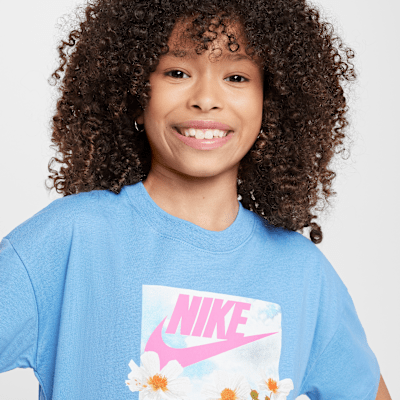 Nike Sportswear Big Kids' (Girls') T-Shirt