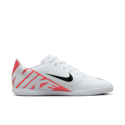 Nike Mercurial Vapor 15 Club Indoor/Court Low-Top Soccer Shoes