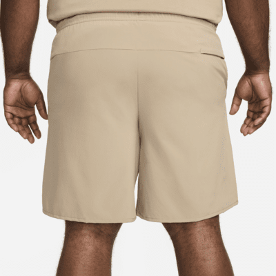 Shorts versátiles sin forro Dri-FIT de 23 cm para hombre Nike Unlimited