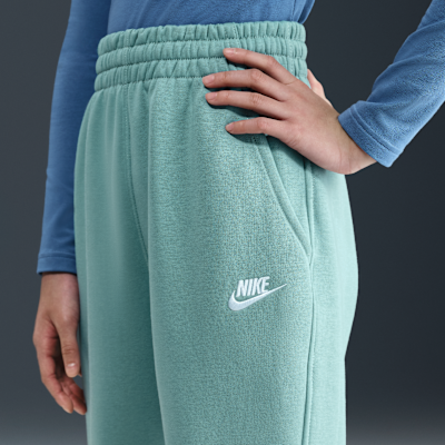 Pants holgados para niños talla grande Nike Sportswear Club Fleece