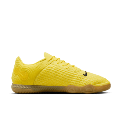 Tacos de fútbol low para cancha cubierta Nike React Gato