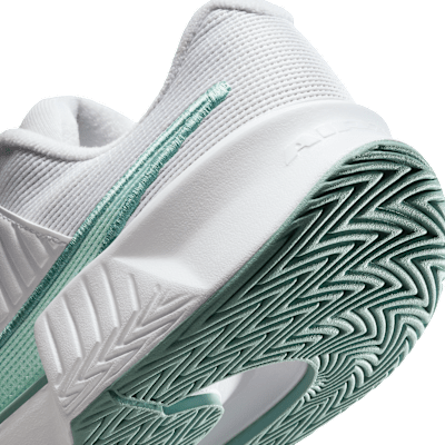 Nike GP Challenge Pro Women's Hard Court Tennis Shoes