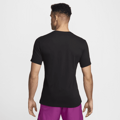 T-shirt da tennis Dri-FIT NikeCourt – Uomo