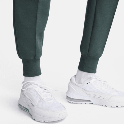 Nike Sportswear Tech Fleece joggebukse med mellomhøyt liv til dame