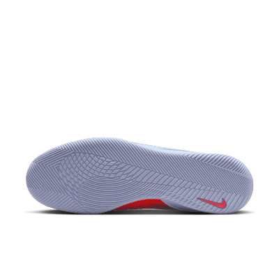 Nike Phantom 6 Low Club Indoor/Court Football Shoe