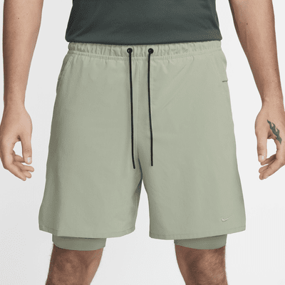 Shorts versátiles Dri-FIT de 18 cm 2 en 1 para hombre Nike Unlimited