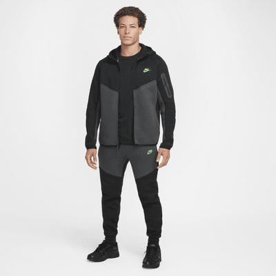 Nike Tech Windrunner hettejakke til herre