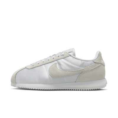 รองเท้าผู้หญิง Nike Cortez Textile