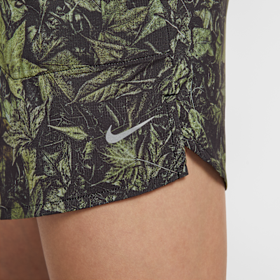 Nike Stride Men's Dri-FIT 18cm (approx) Brief-Lined Printed Running Shorts