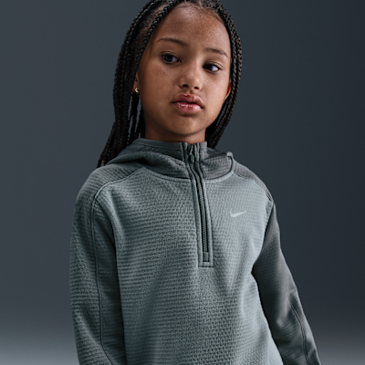 Playera con cierre de 1/4 Therma-FIT para niños Nike